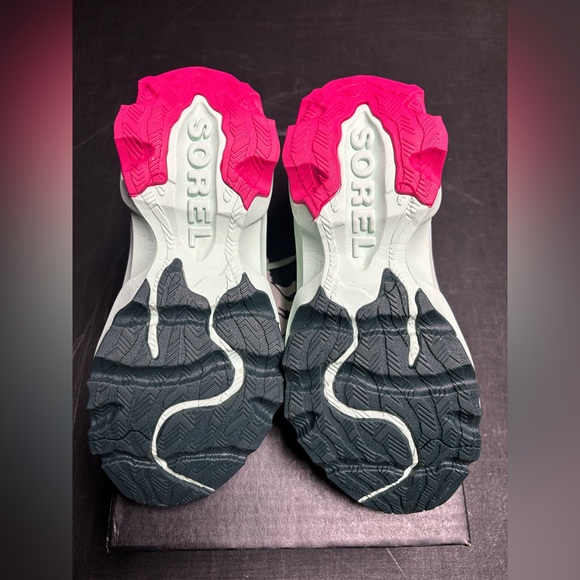 Sorel Kinetic Breakthru Day Lace Sneaker - Picture 2 of 3